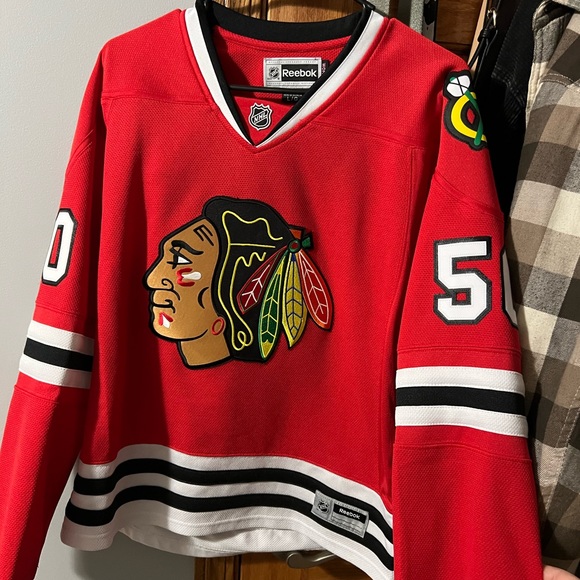 Women’s Medium Reebok Blackhawks Jersey - Picture 1 of 3
